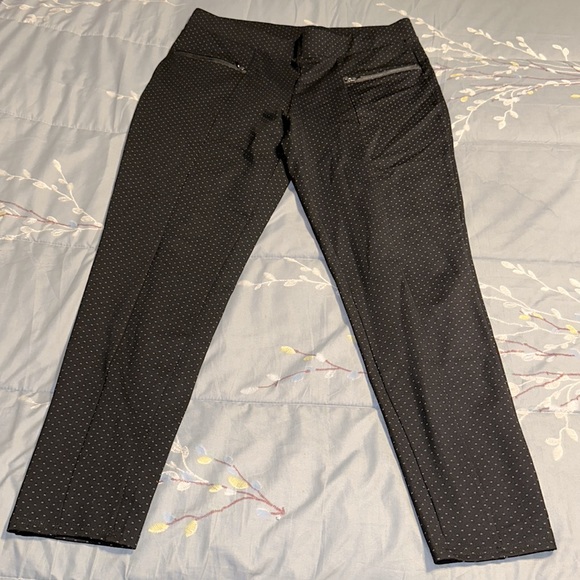 Classic Concepts Black Spotted Dress Legging/ Ankle Pants NWOT 2X - Picture 6 of 7